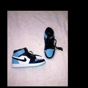 Air jordan retro 1 “blue chill”🤤